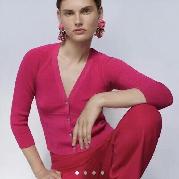 2/$30 ZARA V-Neck Crop Cardigan Small Fuchsia Button Front Long Sleeve #6096 - Picture 1 of 13